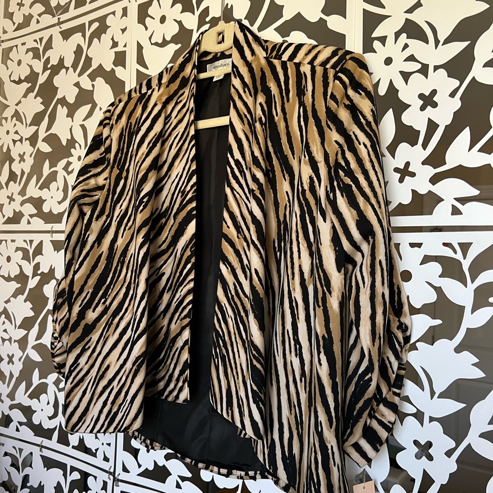 Animal Print Blazer Women’s Brown/Black with shoulder pads Size M
